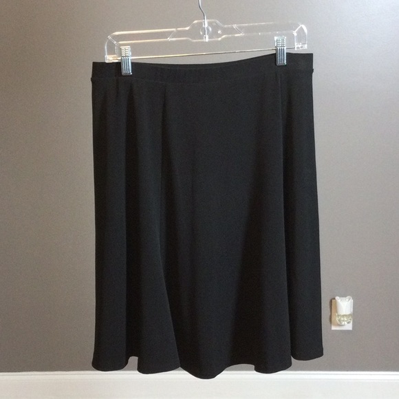 M Axcess black A-line panel stretch skirt - Picture 4 of 12